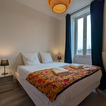 Feriehus Maison Spacieuse Avec Terrasse, Proche Cndbi, Ideale Pour Familles Et Evenements, Animaux Acceptes. - Fr-1-653-249