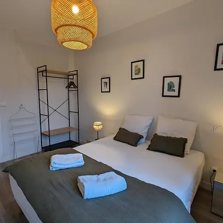 Maison Spacieuse Avec Terrasse, Proche Cndbi, Ideale Pour Familles Et Evenements, Animaux Acceptes. - Fr-1-653-249 Feriehus