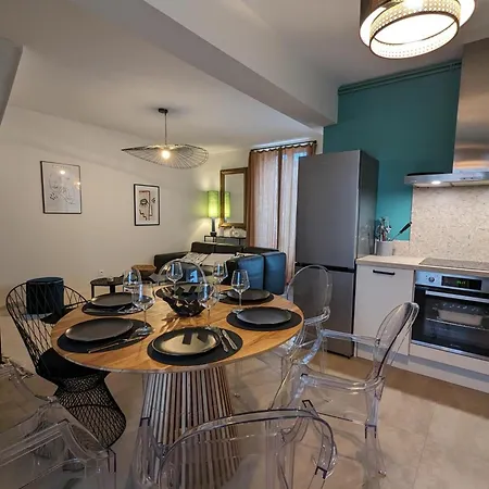 Maison Spacieuse Avec Terrasse, Proche Cndbi, Ideale Pour Familles Et Evenements, Animaux Acceptes. - Fr-1-653-249 *