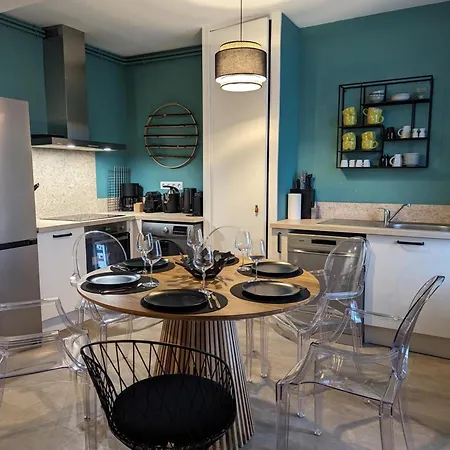 Maison Spacieuse Avec Terrasse, Proche Cndbi, Ideale Pour Familles Et Evenements, Animaux Acceptes. - Fr-1-653-249 *