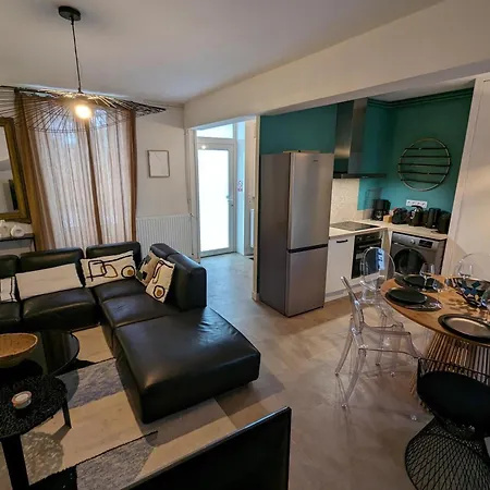 Maison Spacieuse Avec Terrasse, Proche Cndbi, Ideale Pour Familles Et Evenements, Animaux Acceptes. - Fr-1-653-249 *