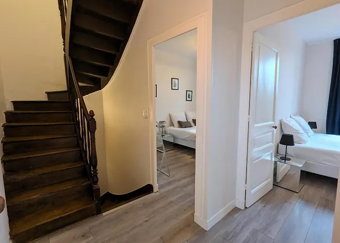 Maison Spacieuse Avec Terrasse, Proche Cndbi, Ideale Pour Familles Et Evenements, Animaux Acceptes. - Fr-1-653-249 Holiday home *