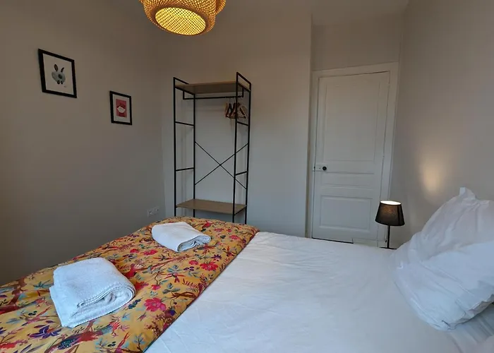 Maison Spacieuse Avec Terrasse, Proche Cndbi, Ideale Pour Familles Et Evenements, Animaux Acceptes. - Fr-1-653-249 * Saint-Yrieix-sur-Charente