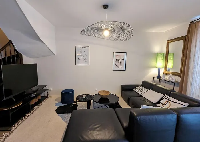 Maison Spacieuse Avec Terrasse, Proche Cndbi, Ideale Pour Familles Et Evenements, Animaux Acceptes. - Fr-1-653-249 Holiday home Saint-Yrieix-sur-Charente