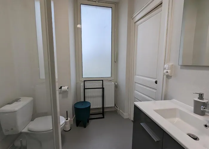 Maison Spacieuse Avec Terrasse, Proche Cndbi, Ideale Pour Familles Et Evenements, Animaux Acceptes. - Fr-1-653-249 Saint-Yrieix-sur-Charente