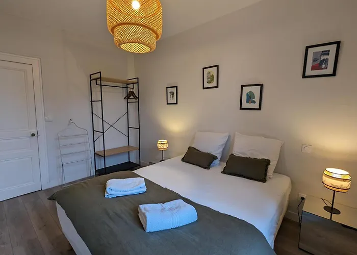 Maison Spacieuse Avec Terrasse, Proche Cndbi, Ideale Pour Familles Et Evenements, Animaux Acceptes. - Fr-1-653-249 Holiday home