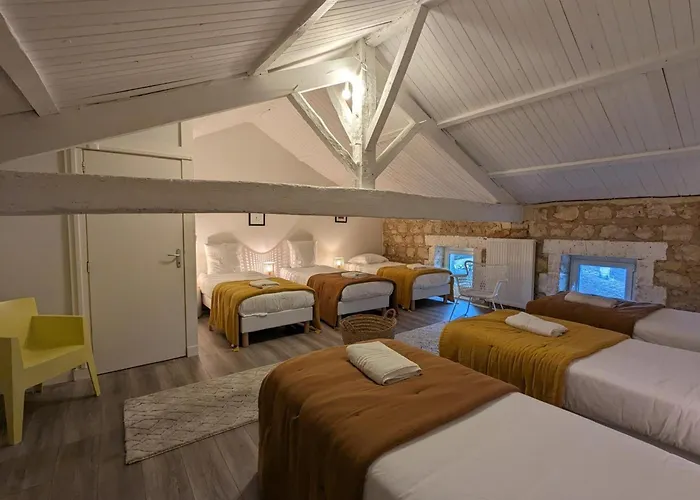 Holiday home Maison Spacieuse Avec Terrasse, Proche Cndbi, Ideale Pour Familles Et Evenements, Animaux Acceptes. - Fr-1-653-249 *