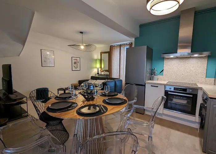 Maison Spacieuse Avec Terrasse, Proche Cndbi, Ideale Pour Familles Et Evenements, Animaux Acceptes. - Fr-1-653-249 *